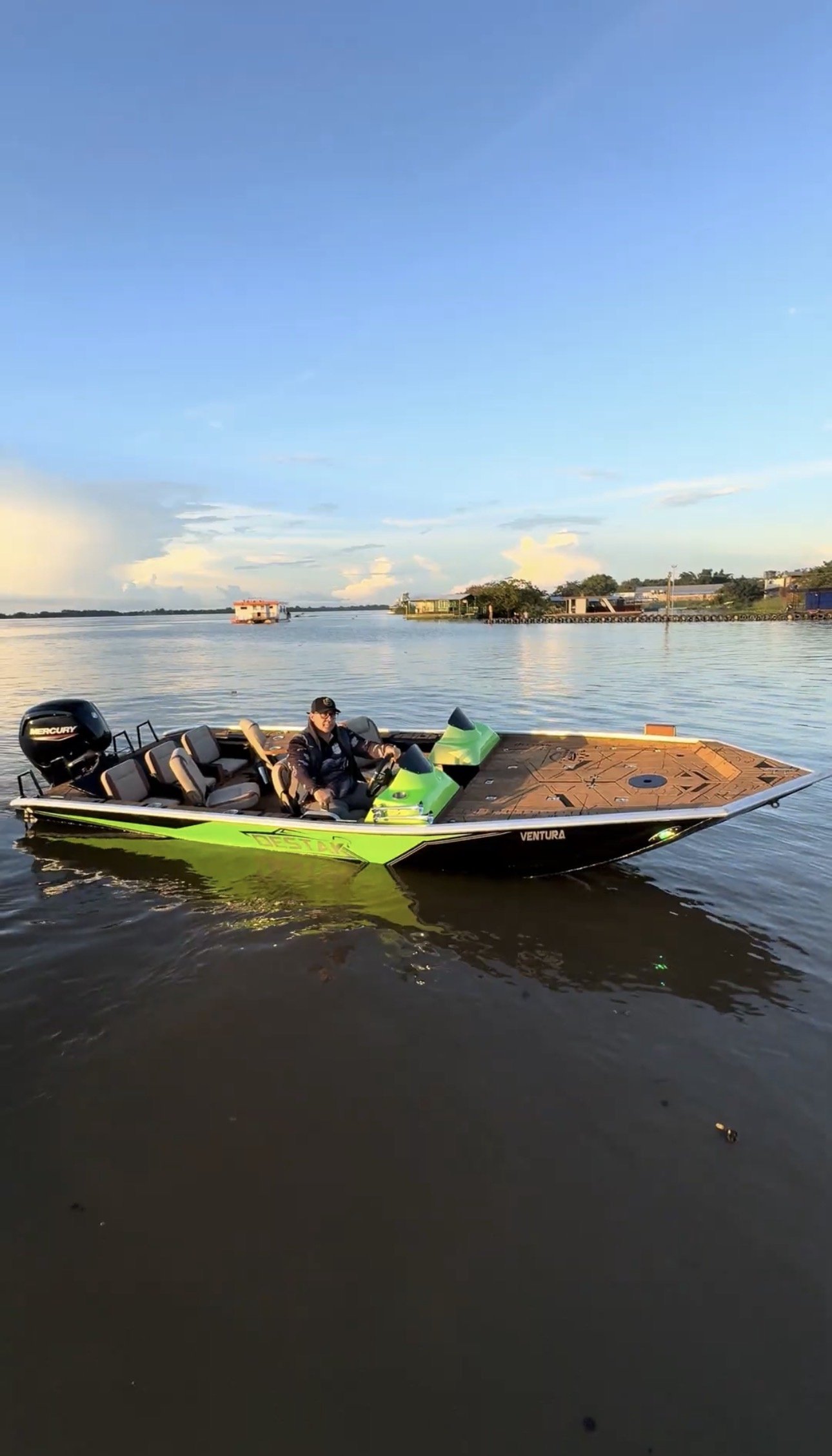 8⁰ EDIÇÃO LANCHA VENTURA F630 + MOTOR 100HP + CARRETA ROD.  KIT PREMIUM